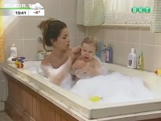 giovanna antonelli shows her breasts in the bath - family ties (2000)